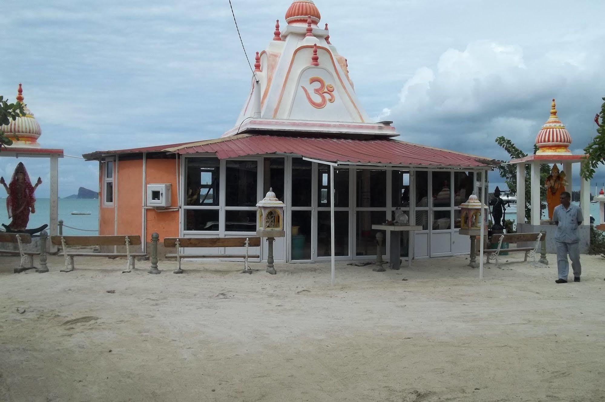 Hypertek Hotel Grand-Baie Exterior photo